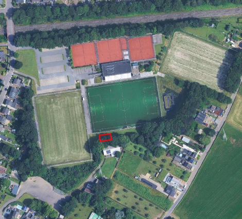 Luchtfoto recht van opstal Mergelakker Elsloo